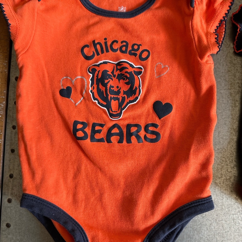 Chicago Bears Baby One-Piece Bodysuit - Orange & Navy (2-Pack) - Picture 2 of 6